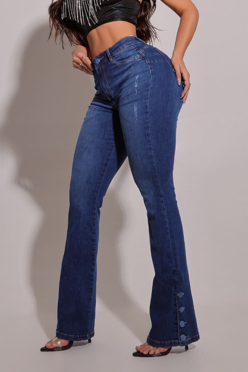 Calça Jeans Flare Modeladora Com Detalhe Na Barra JEB43