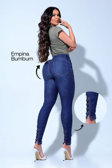 Calça Jeans Feminina Modeladora com Detalhe na Barra JEB133